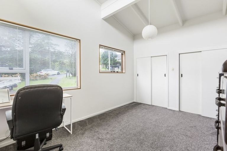 Photo of property in 32 Coroglen Avenue, Birkenhead, Auckland, 0626