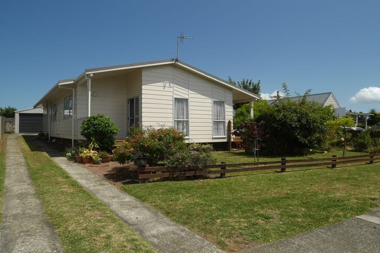 Photo of property in 38 Rosewood Place, Paraparaumu, 5032