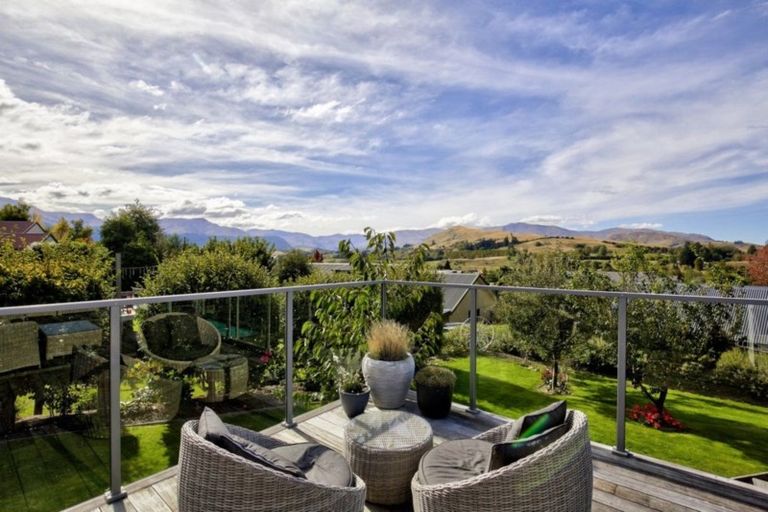 Photo of property in 2 Lindmore Lane, Lower Shotover, Queenstown, 9371