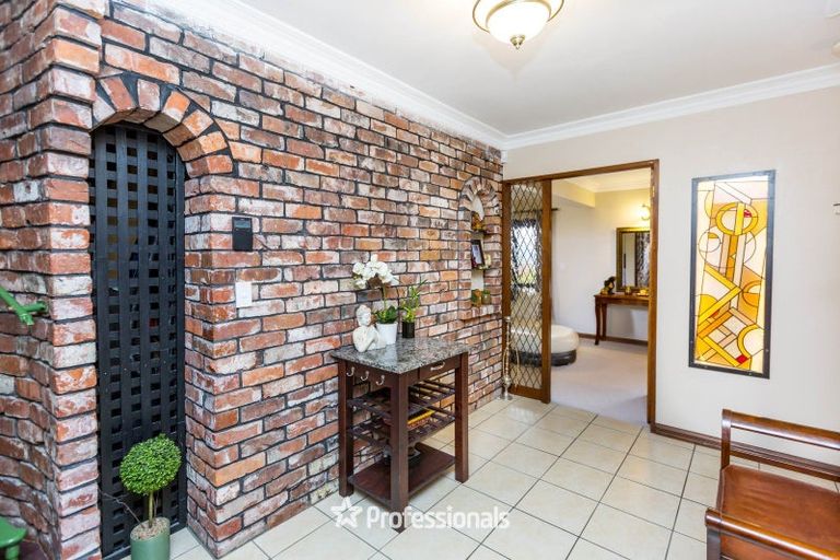 Photo of property in 1 Hobbit Lane, Pinehaven, Upper Hutt, 5371