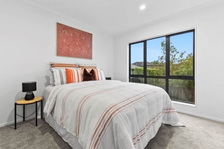 Photo of property in 106c Parkhaven Drive, Rosehill, Papakura, 2113