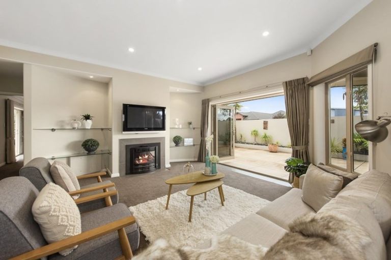 Photo of property in 2 Oldfield Court, Huntington, Hamilton, 3210