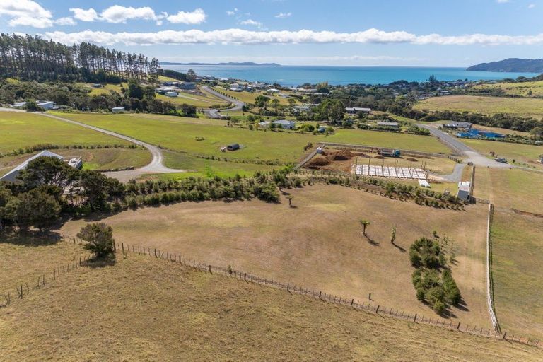 Photo of property in 14 Amelie Place, Coopers Beach, 0420