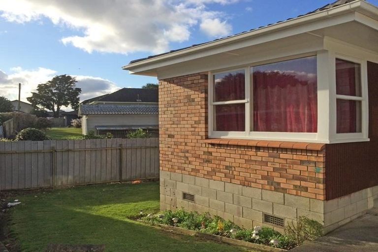 Photo of property in 28 Landscape Road, Papatoetoe, Auckland, 2025