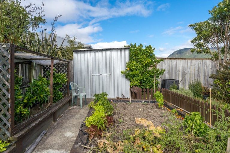 Photo of property in 26 Weka Place, Picton, 7220