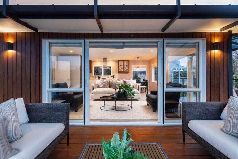 Photo of property in 52 Fordyce Avenue, Sunnyhills, Auckland, 2010