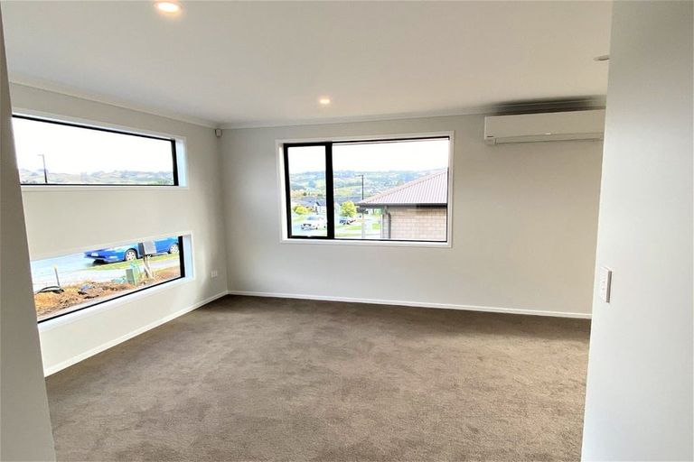 Photo of property in 12 Peter Bourne Drive, Pokeno, 2402