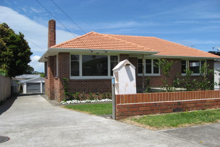 Photo of property in 36 Miller Road, Mangere Bridge, Auckland, 2022