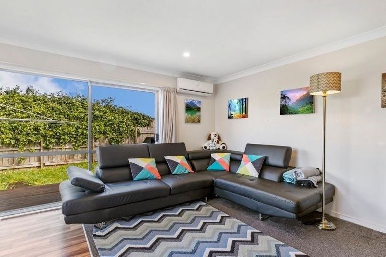 Photo of property in 6/25 Solveig Place, Randwick Park, Auckland, 2105