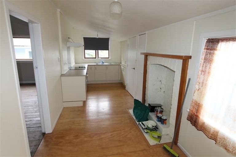 Photo of property in 27 Glenview Road, Glen Eden, Auckland, 0602