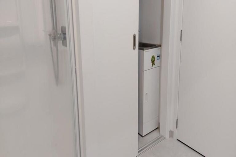 Photo of property in 2 Sacred Kingfisher Road, Hobsonville, Auckland, 0616