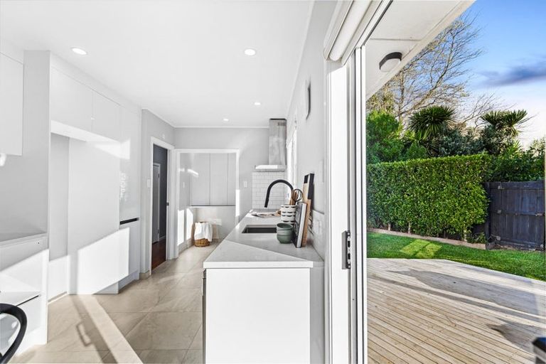 Photo of property in 1/86 Tirimoana Road, Te Atatu South, Auckland, 0602