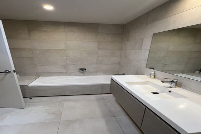 Photo of property in 98 Matairangi Avenue, Totara Heights, Auckland, 2105