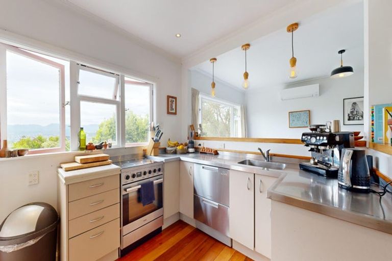 Photo of property in 22 Whaui Street, Vogeltown, Wellington, 6021