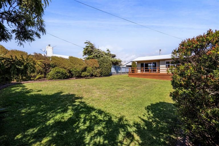 Photo of property in 36 Simons Street, Moturoa, New Plymouth, 4310