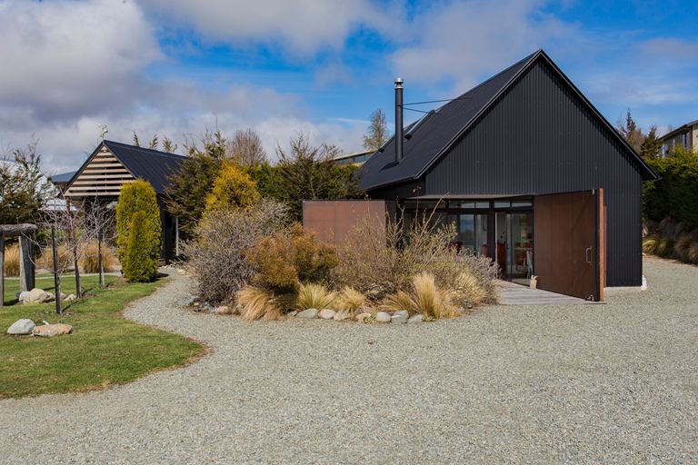Photo of property in 17 D'archiac Drive, Lake Tekapo, 7999