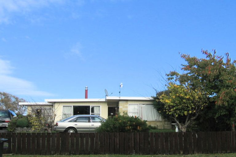 Photo of property in 5 Callender Terrace, Paraparaumu Beach, Paraparaumu, 5032