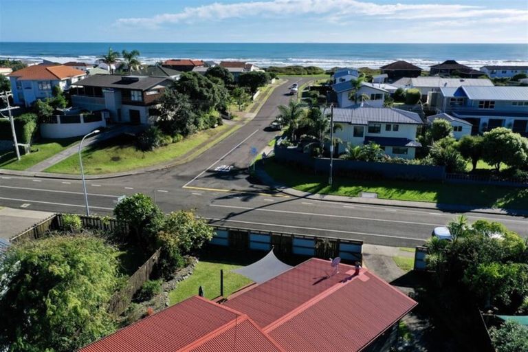 Photo of property in 64 Harbour Road, Ohope, 3121