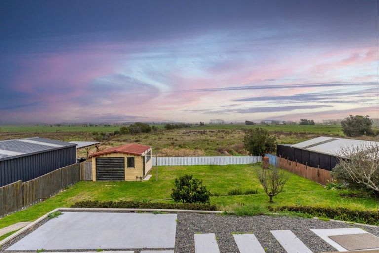 Photo of property in 196 Pukehina Parade, Pukehina, Te Puke, 3189
