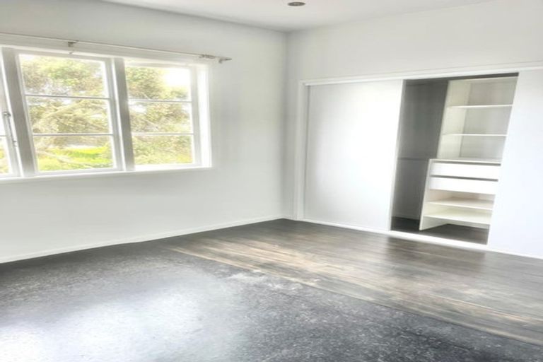 Photo of property in 164 Queen Street, Northcote Point, Auckland, 0627