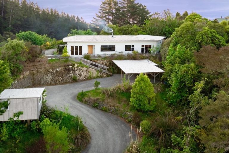 Photo of property in 14 Avro Road, Blue Mountains, Upper Hutt, 5371