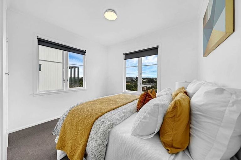 Photo of property in 53a Sylvan Crescent, Te Atatu South, Auckland, 0610