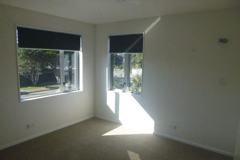 Photo of property in 64 Burnham Street, Seatoun, Wellington, 6022
