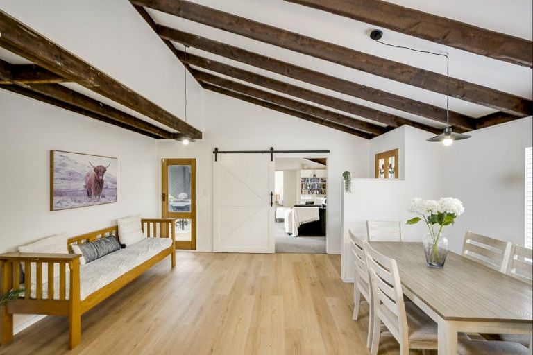 Photo of property in 20 Gebbie Road, Taradale, Napier, 4112