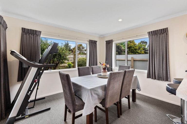 Photo of property in 23 Bowen Street, Woodville, 4920