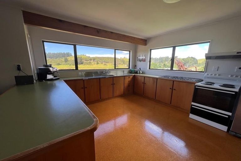 Photo of property in 105 Oakura Road, Oakura, Hikurangi, 0184