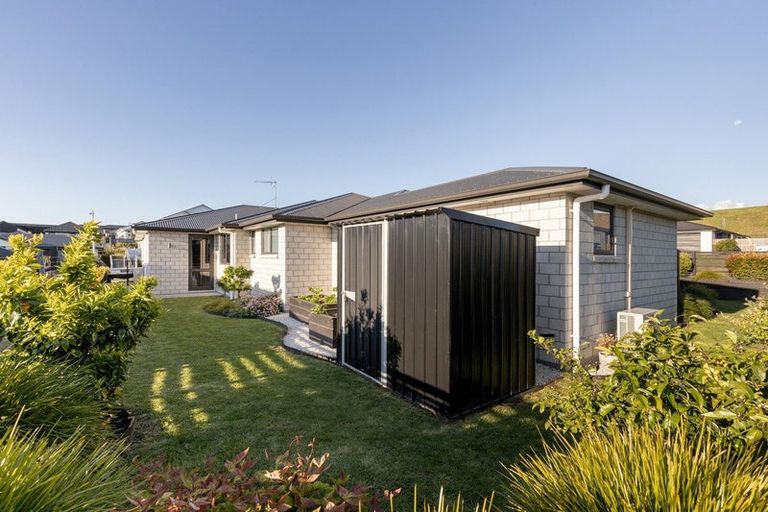 Photo of property in 1 Anglers Way, Omokoroa, 3114