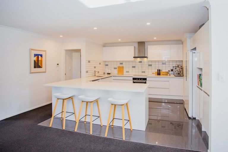 Photo of property in 52 Norfolk Drive, Cambridge, 3434