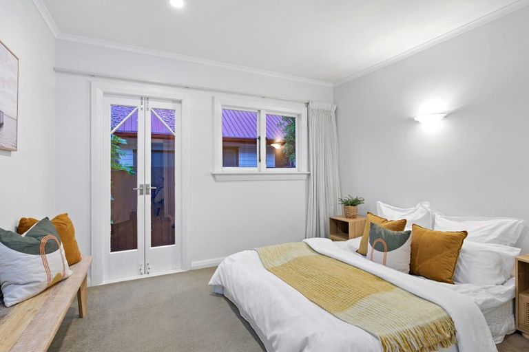 Photo of property in 221 Weston Road, St Albans, Christchurch, 8052