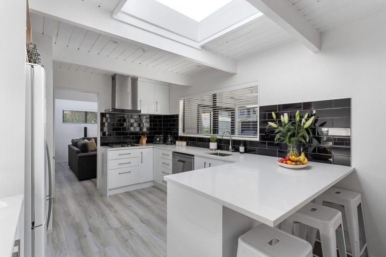 Photo of property in 1 Douglas Place, Papamoa Beach, Papamoa, 3118