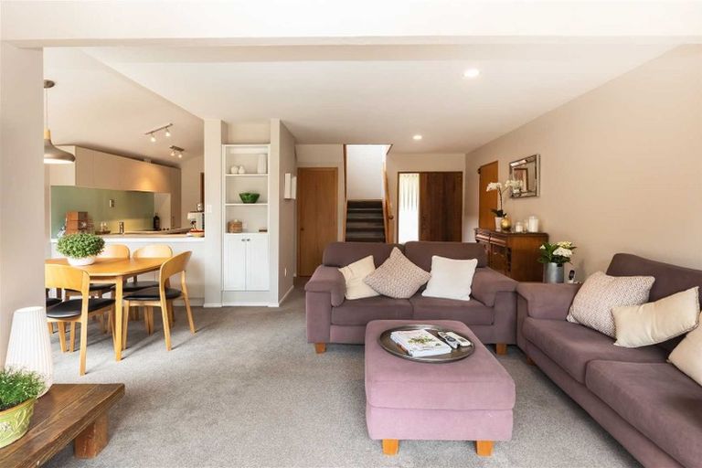 Photo of property in 2/193 Centaurus Road, Saint Martins, Christchurch, 8022