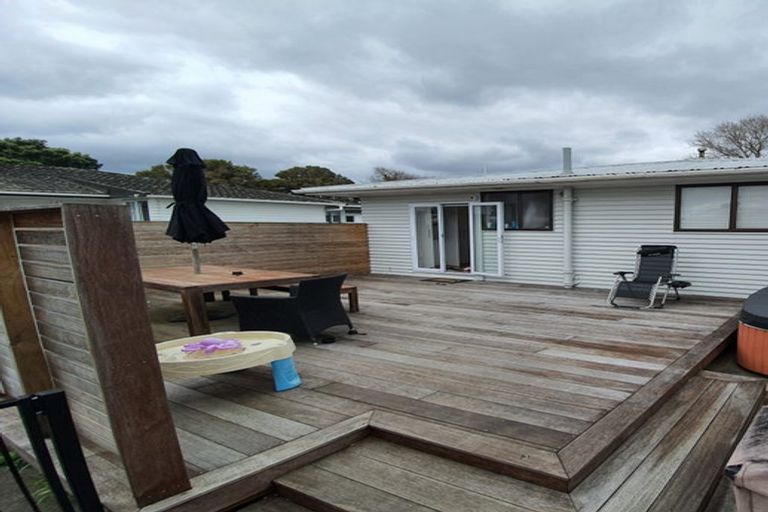 Photo of property in 7 Sullivan Avenue, Mangere Bridge, Auckland, 2022
