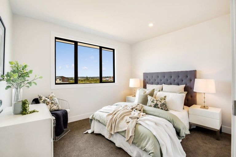 Photo of property in 17 Te Hoiere Street, Aotea, Porirua, 5024