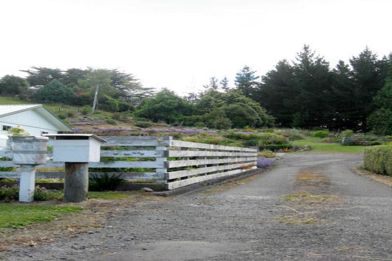 Photo of property in 14 Hukaroa Road, Raetihi, 4632