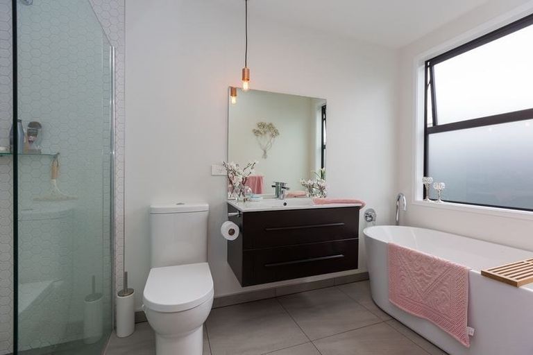 Photo of property in 2 Roy Johns Way, Bell Block, New Plymouth, 4312