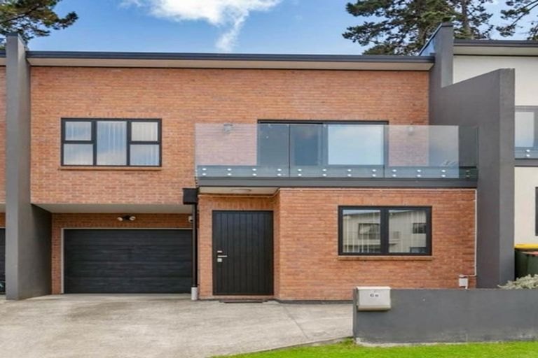 Photo of property in 6b Carlos Drive, Flat Bush, Auckland, 2016