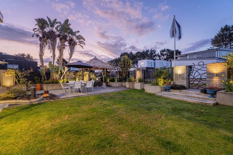 Photo of property in 166 Sands Crescent, Matarangi, Whitianga, 3592