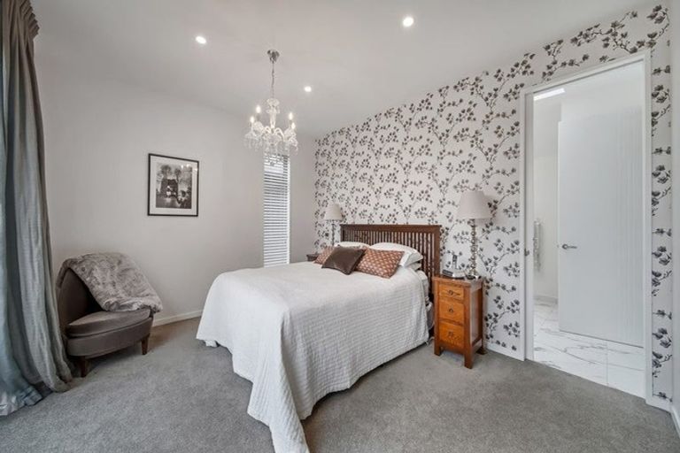 Photo of property in 2 Silver Peaks Drive, West Melton, 7618