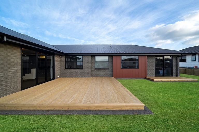 Photo of property in 35 Papawhero Drive, Bell Block, New Plymouth, 4312