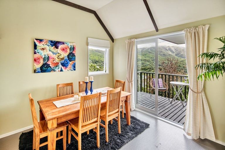 Photo of property in 21 Rochester Street, Wilton, Wellington, 6012