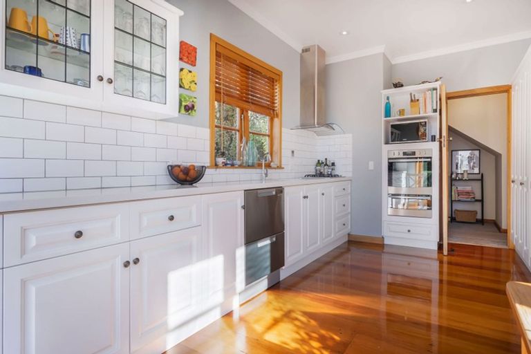 Photo of property in 27 Marina Grove, Hutt Central, Lower Hutt, 5010