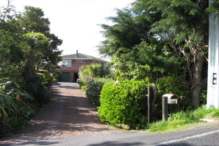 Photo of property in 330 Forest Hill Road, Waiatarua, Auckland, 0612