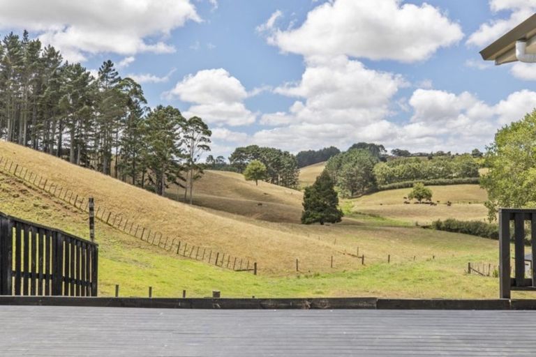 Photo of property in 6 Stile Place, Pukekohe, 2120