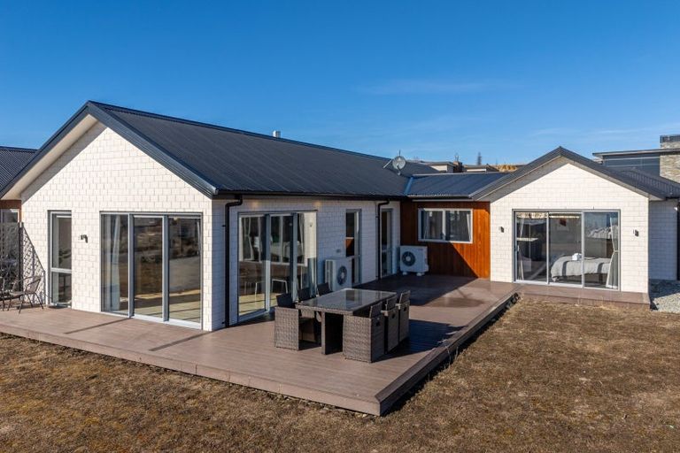 Photo of property in 25 Mistake Drive, Lake Tekapo, 7999