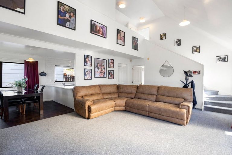 Photo of property in 9 Caulfield Green, Nawton, Hamilton, 3200