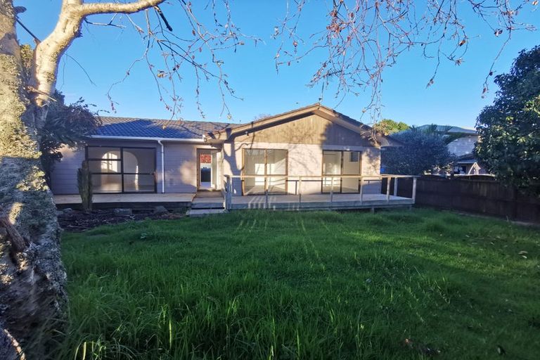 Photo of property in 150 Pigeon Mountain Road, Half Moon Bay, Auckland, 2012